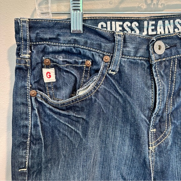 Guess Jeans Boy’s Cliff Relaxed Fit Bootcut Medium Denim Wash Size 14 Spring - Picture 2 of 11